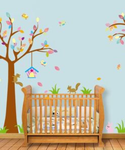 Muursticker Boom Kinderkamer met Eekhoorntjes en Vogeltjes